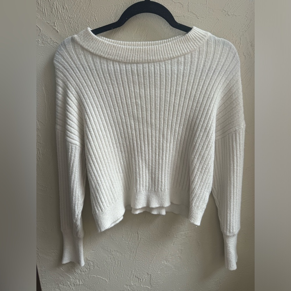 Crop White Long Sleeve Sweater - Women’s M